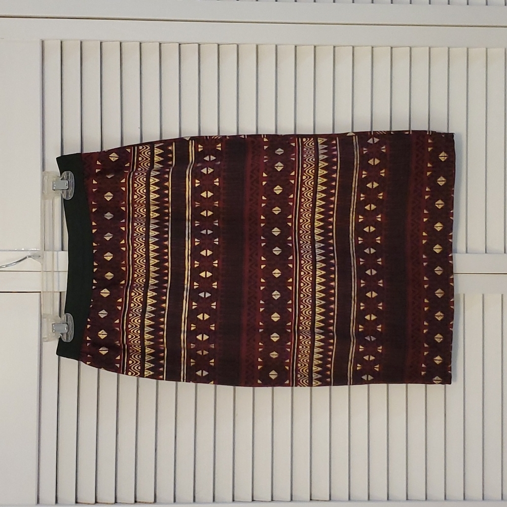 Pencil skirt, burgundy, black and gold geometric. M, Medium. Stretchy!